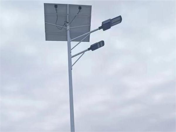 双头太阳能路灯有哪些优势？