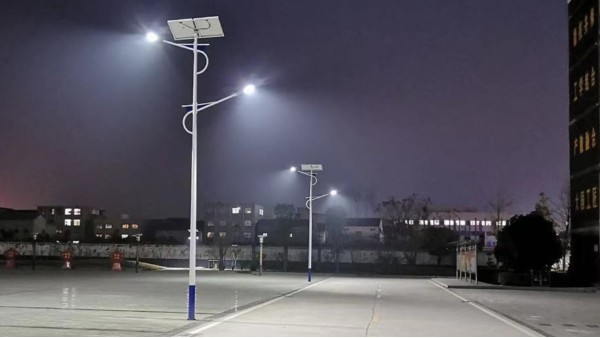太阳能路灯定制厂家有哪些